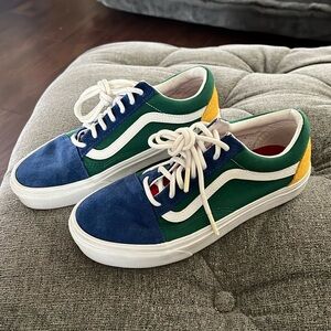 Vans old skool yacht club.
